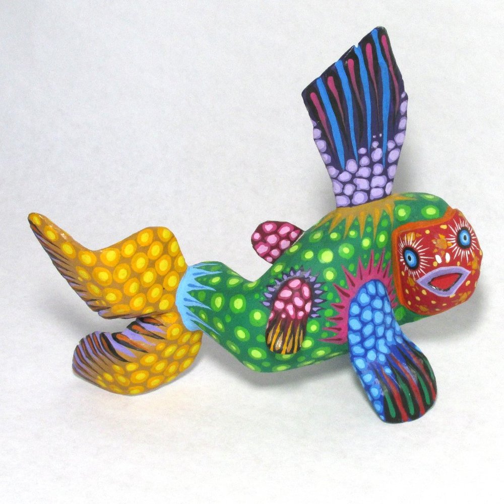 Zeny Fuentes Y Reyna Alebrije Wood Hand Carved/Painted Fish from Oaxaca Mexico